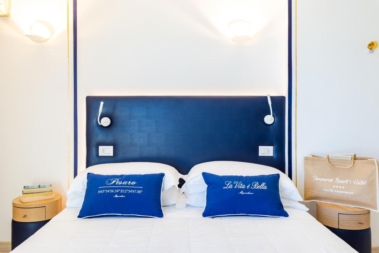 Unahotels Imperial Sport Hotel เปซาโร ภายนอก รูปภาพ
