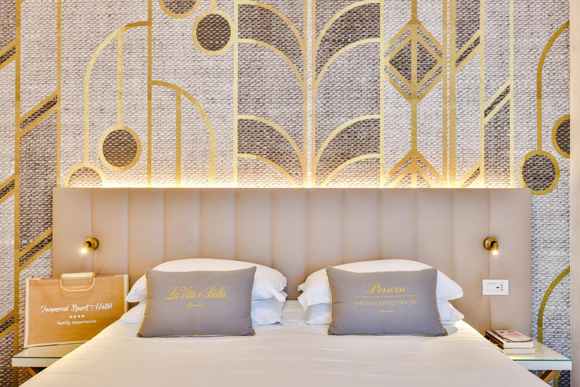 Unahotels Imperial Sport Hotel เปซาโร ภายนอก รูปภาพ