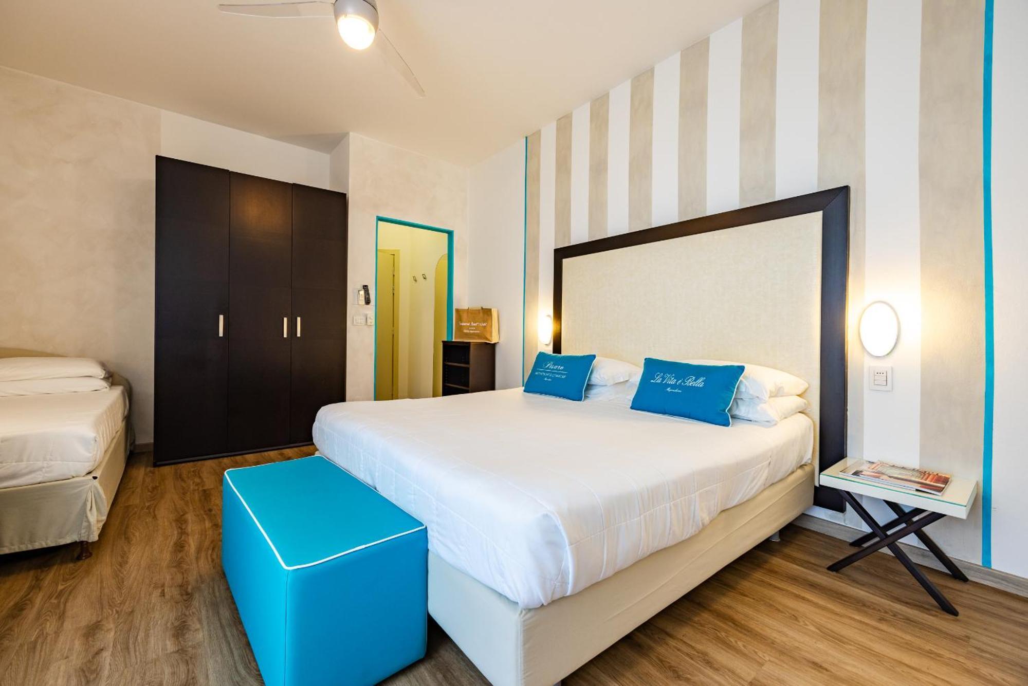 Unahotels Imperial Sport Hotel เปซาโร ภายนอก รูปภาพ