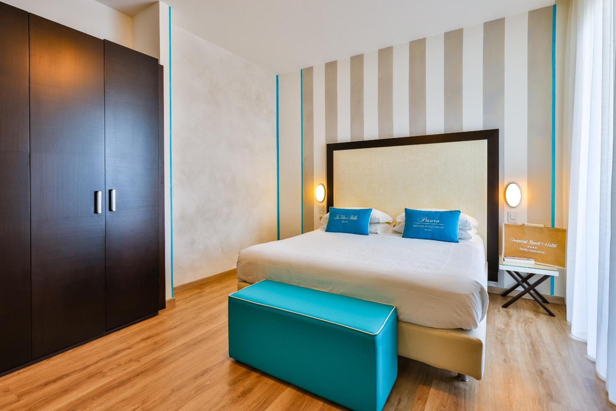 Unahotels Imperial Sport Hotel เปซาโร ภายนอก รูปภาพ