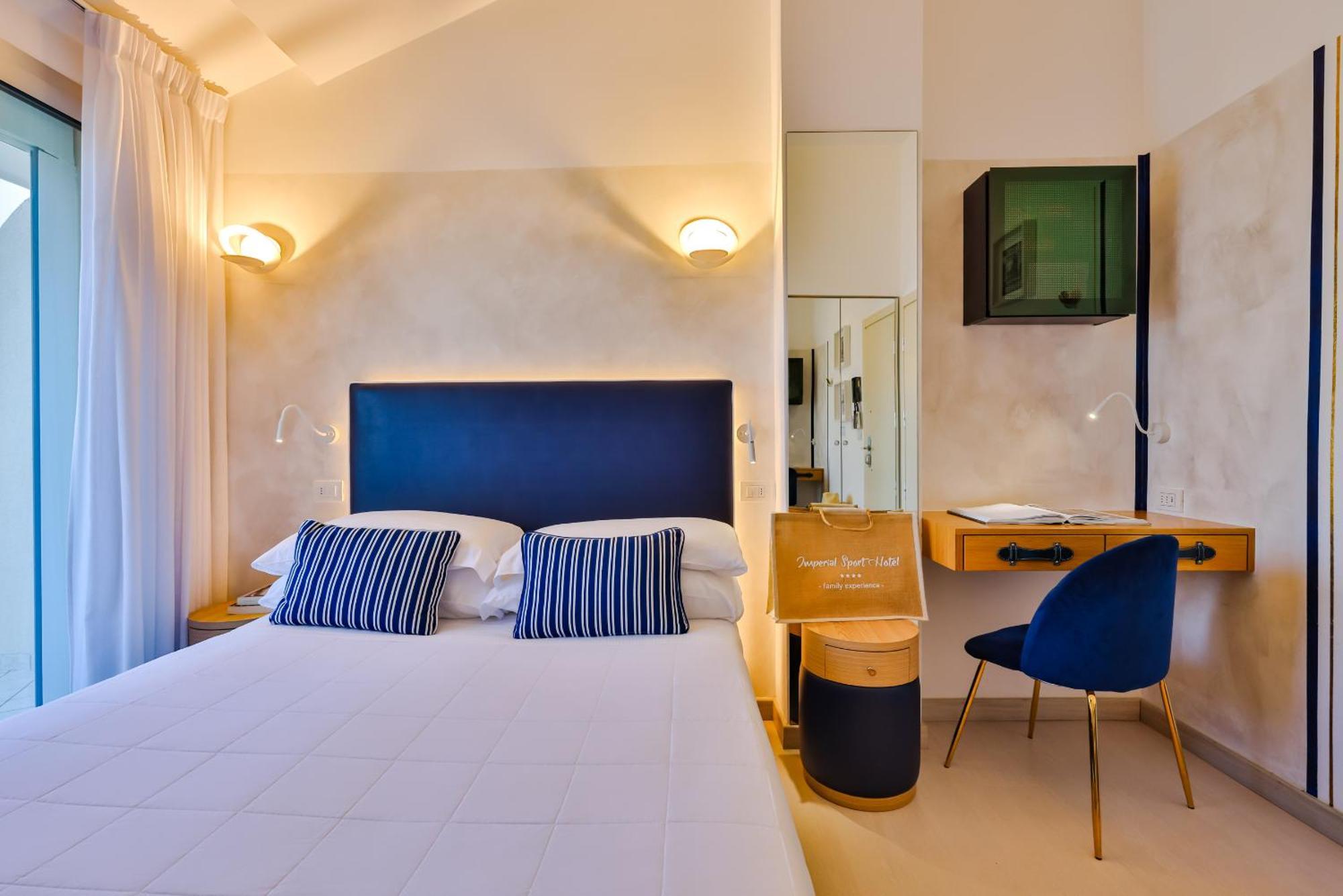 Unahotels Imperial Sport Hotel เปซาโร ภายนอก รูปภาพ